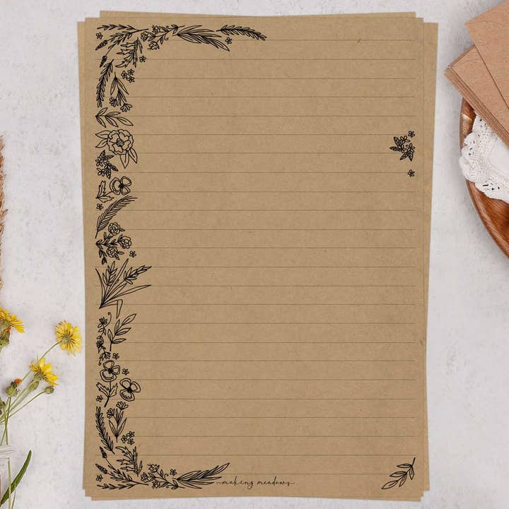 A5 kraft skrivepapir med monokrome blomster | Letter Set for engroshandel hos Making Meadows Ltd
