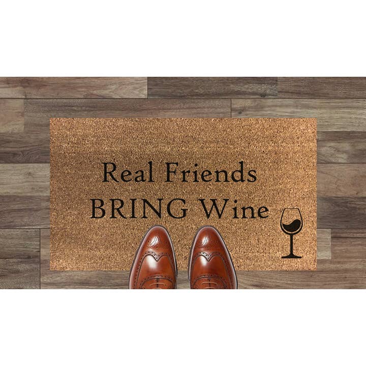 I veri amici portano vino per la vendita all'ingrosso da parte di ARTISANKISS