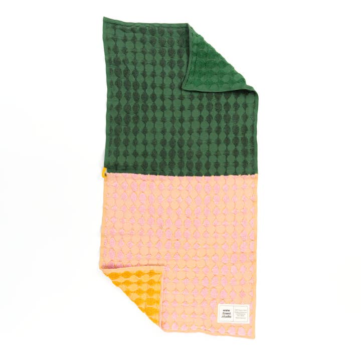 Pond Gym Towel | Apricot Leaf
45 x 85 cm for wholesale by towel.studio