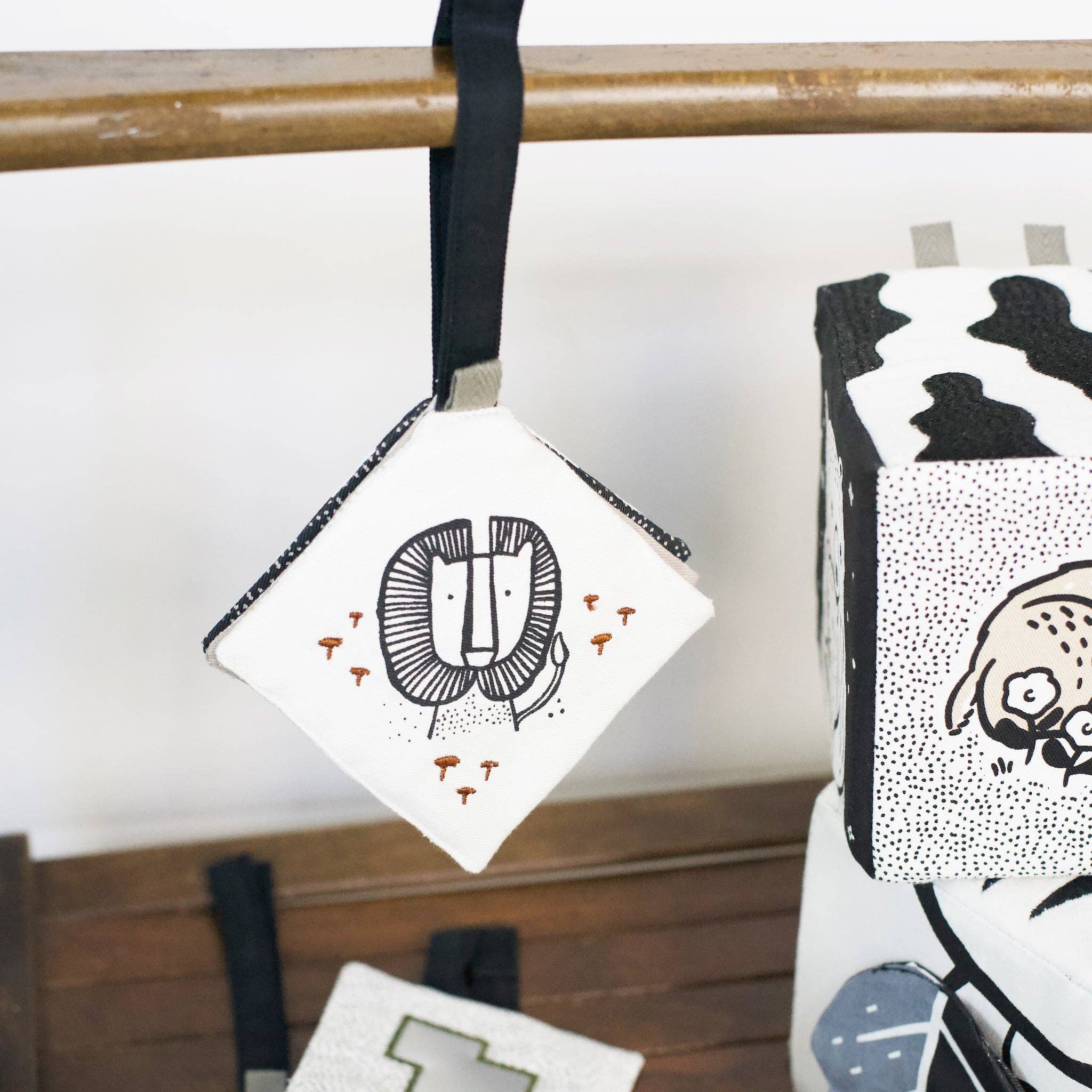 Wee Gallery - Wholesale Crinkle Tag Toy - Baby - Crinkle Pages Stroller Activity Toy for Baby - Wild3