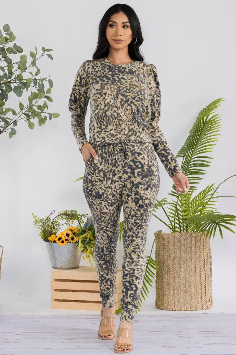 H&H Fashion Inc. - Vendita all'ingrosso Completo top e pantaloni (NON loungewear) - Donna - HH668R1-CAMO - Set 2 pezzi: Top e Jogger1