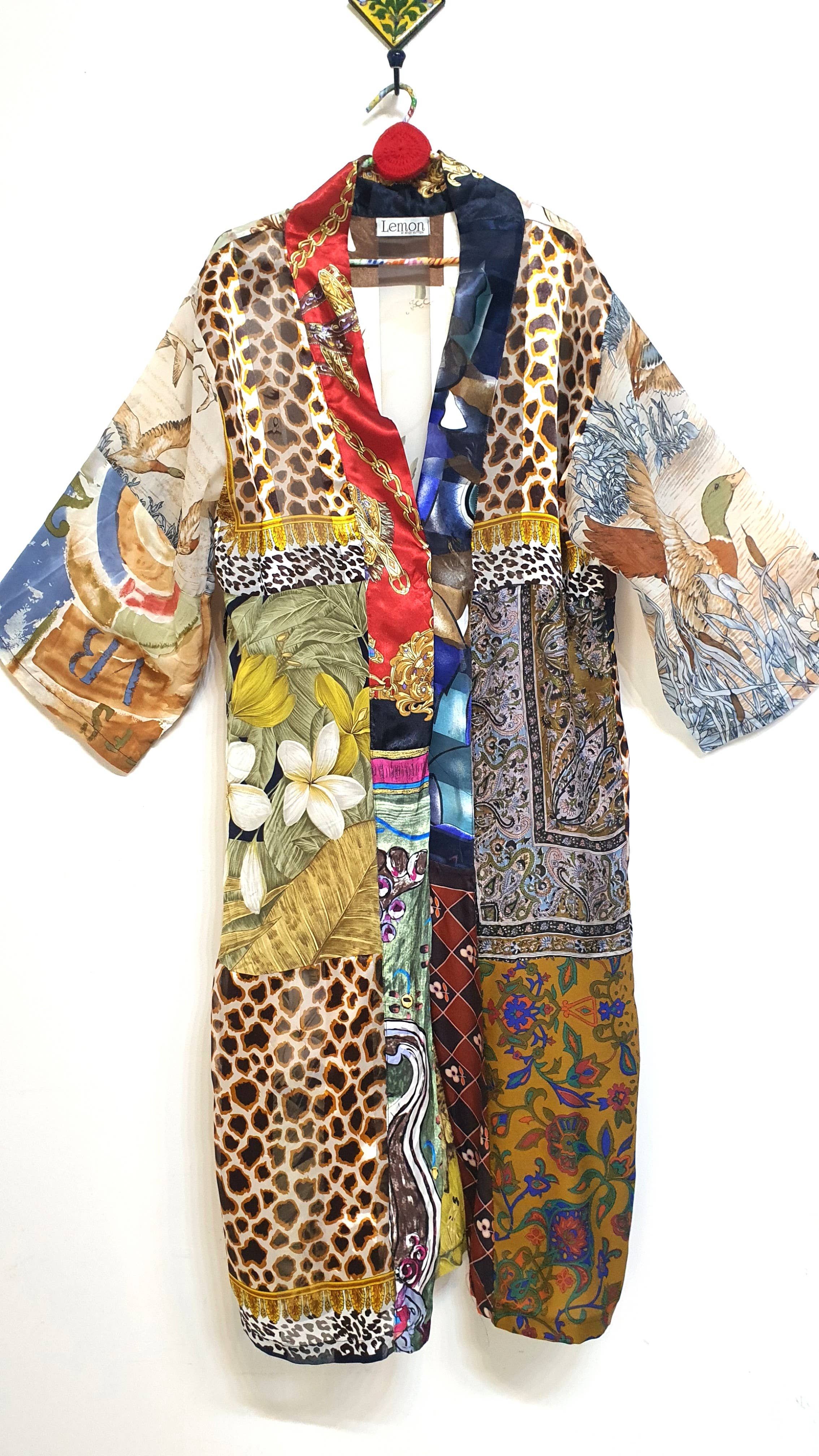 Beige & Co Thai Crafts - Wholesale Kimono - Dames - Kimono van patchwork hergebruikte zijden sjaals – uniek exemplaar14