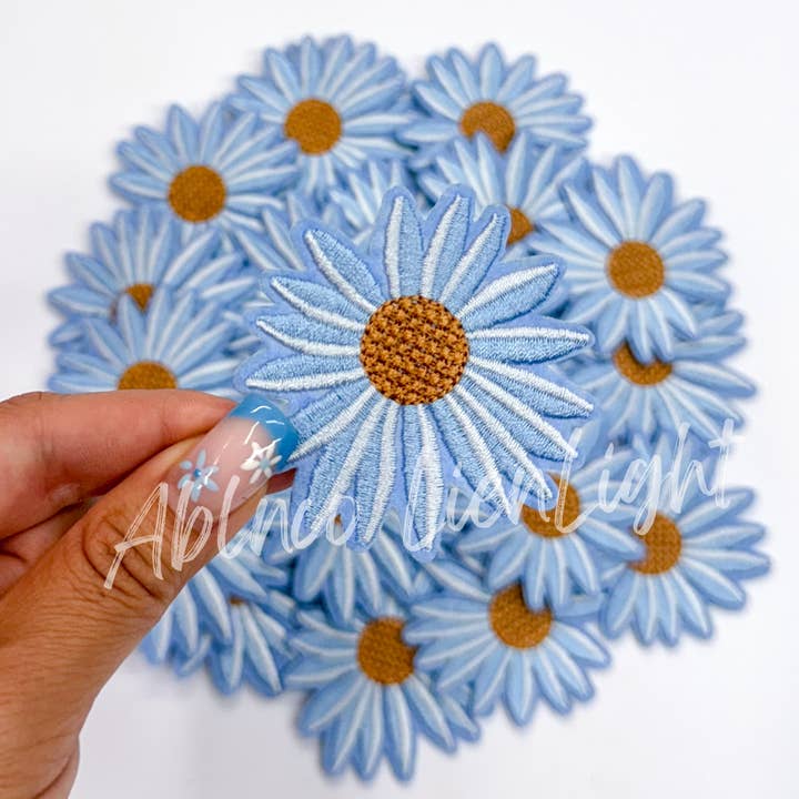ABLNco - Wholesale Patch - light blue daisy flower hat filler embroidery patch iron on