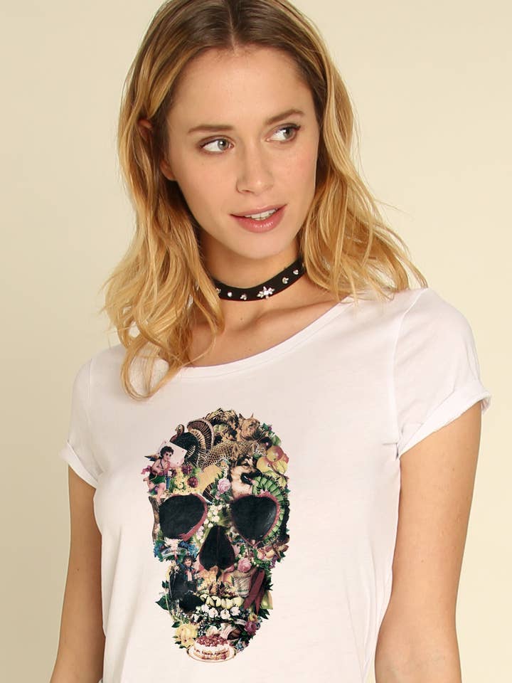 T-shirt Blanc Femme Vintage Skull pour la vente par Wooop