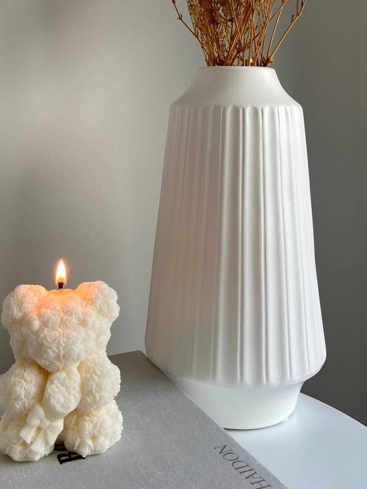 Bougie Rose Bear - Bougie esthétique au soja - Bougie ours en peluche pour la vente par Hellen’s Boutique