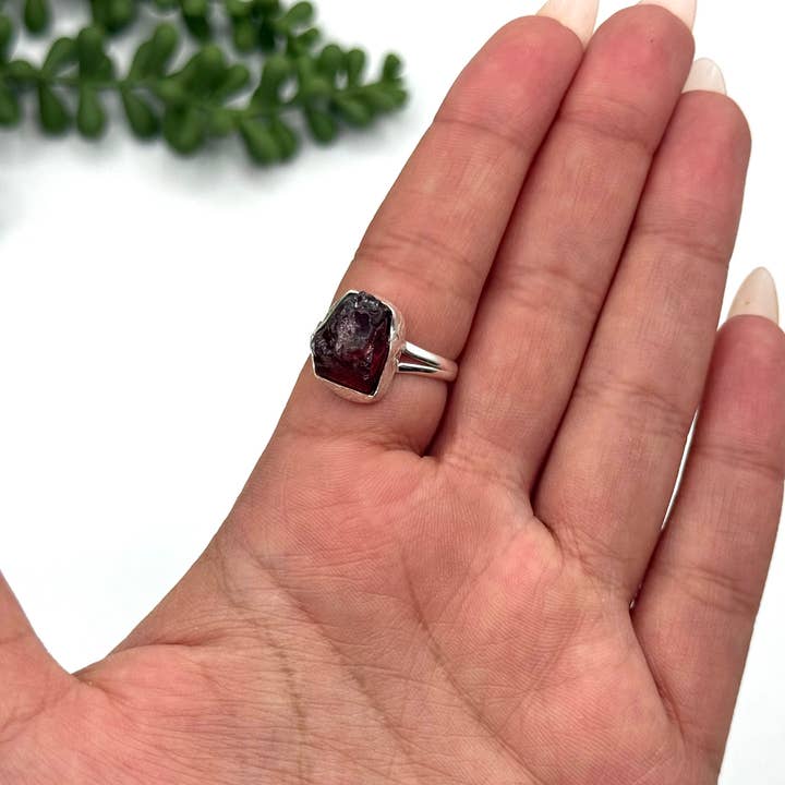 Meraki Gemstones - Wholesale Single Stone/Solitaire Ring - Garnet Rough Semi-Precious Gemstone 925 Silver Ring-Red4