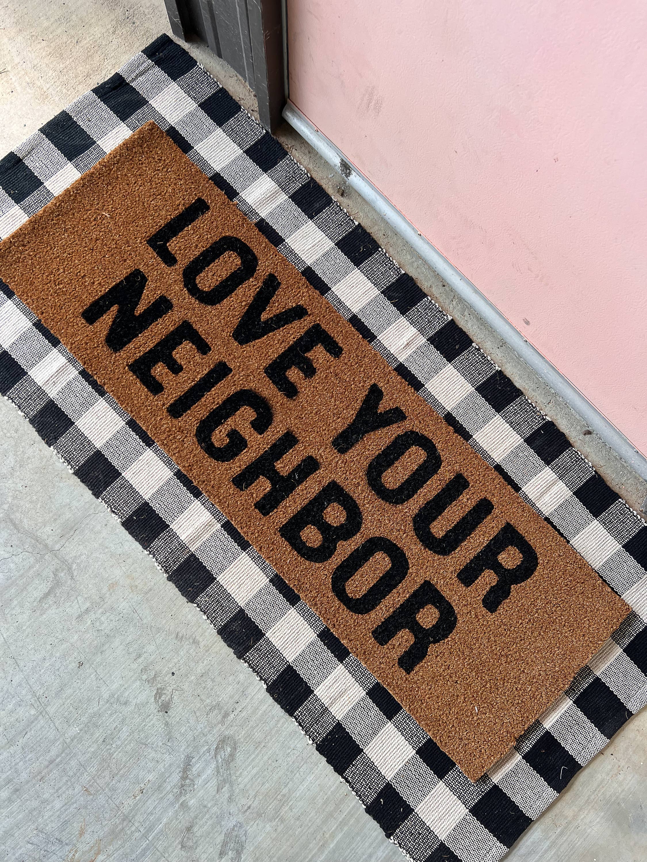 Modern Burlap – Capacho por atacado – Capacho XL - Ame seu vizinho (novo comprimento)1