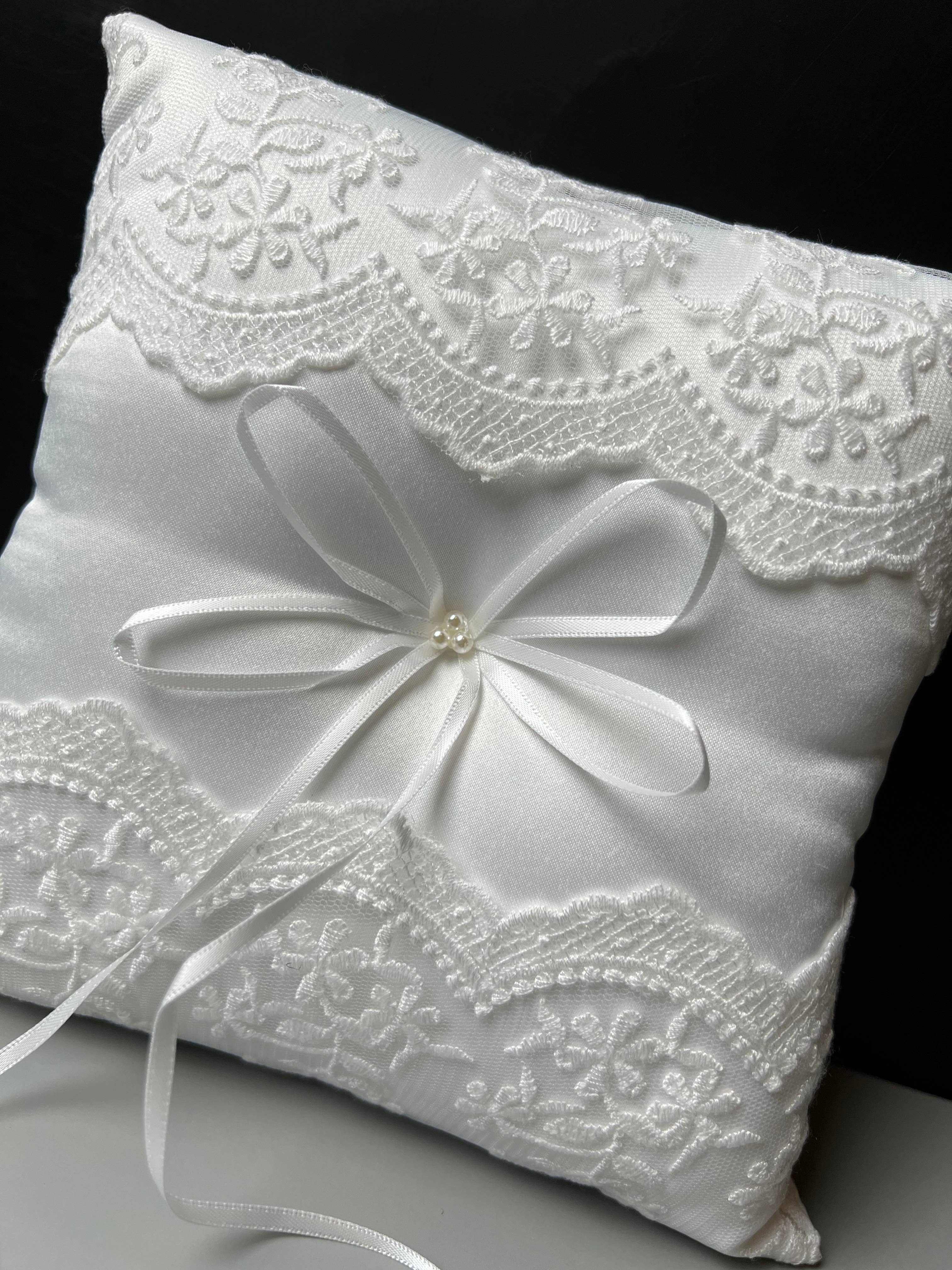 Floris Linens - Wholesale Pillow/Cushion - Kids & Baby - Three Pearl Wedding Ring Bearer Pillow with Lace4