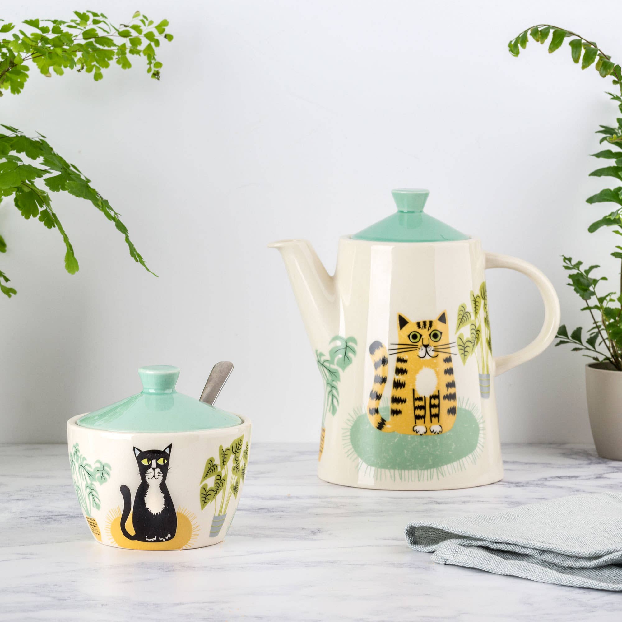 Hannah Turner Ltd - Wholesale Jar - Handmade Ceramic Cat Sugar Pot with Lid1