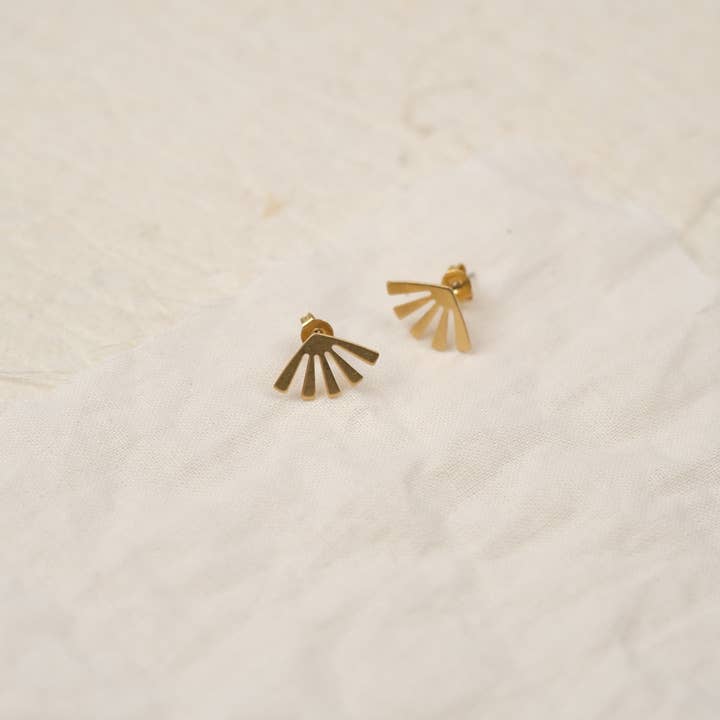 BRASSCAKE Jewelry – Großhandel Ohrstecker – HARLOW OHRSTECKER // Gold, Messing, Schmuck, Nachhaltig