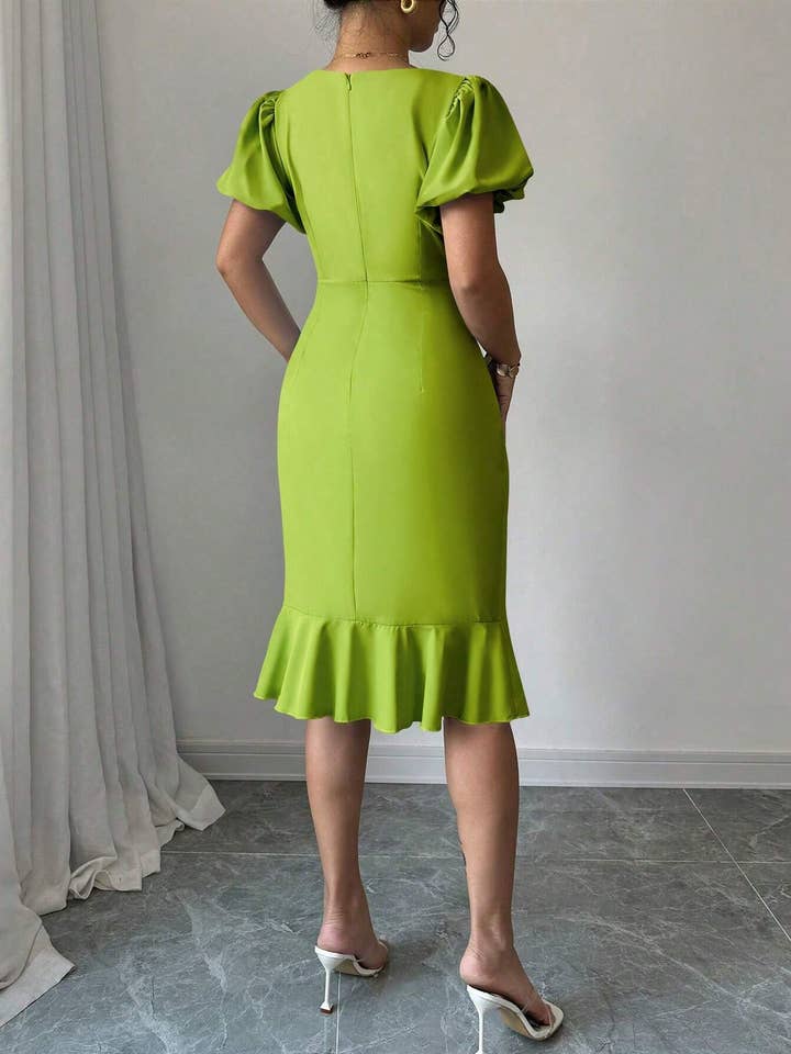 UNISHE – Engroshandel Kjole - Dame – Seksede Lanterneærmer og Flæser Fishtail Kjole GSS1307