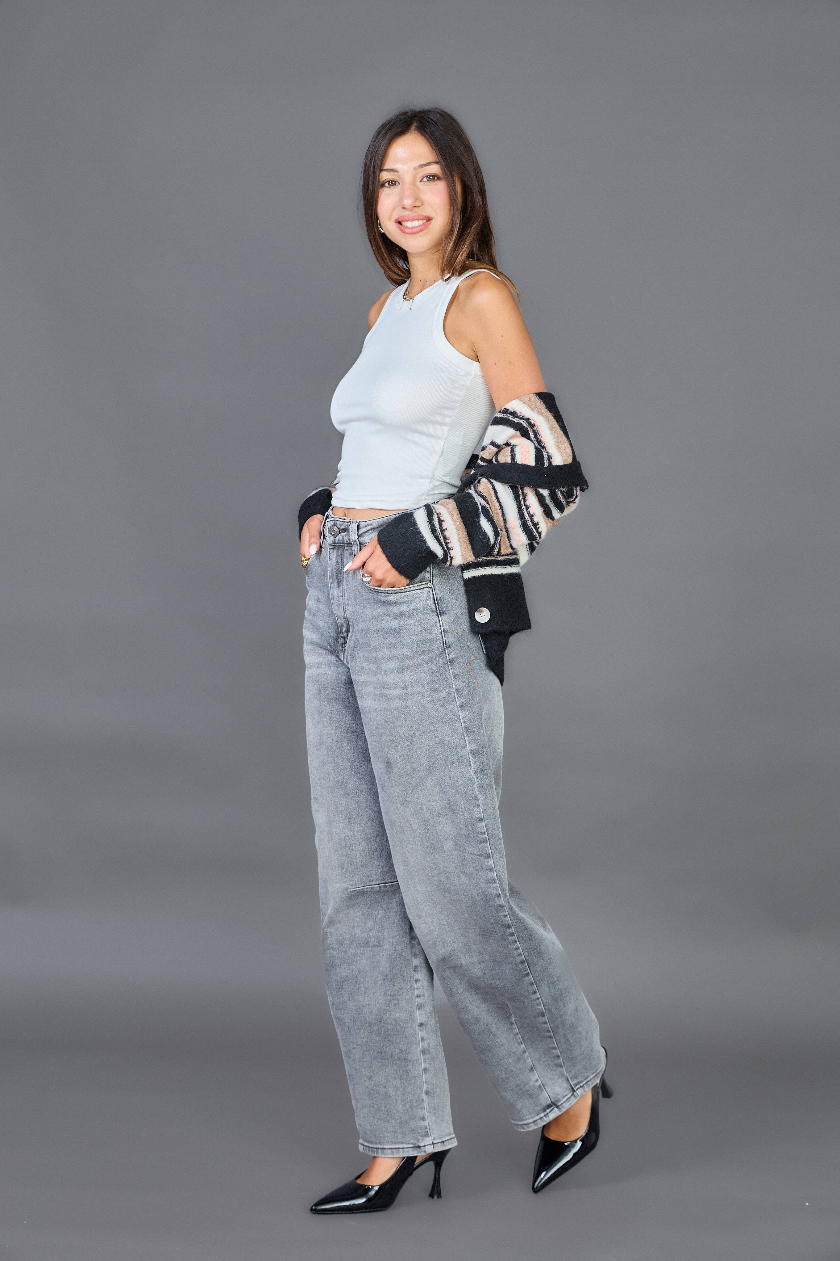 ANA & LUCY - Wholesale Jeans - Women's - Women's Barrel Jeans "Louisa" - ANA & LUCY6