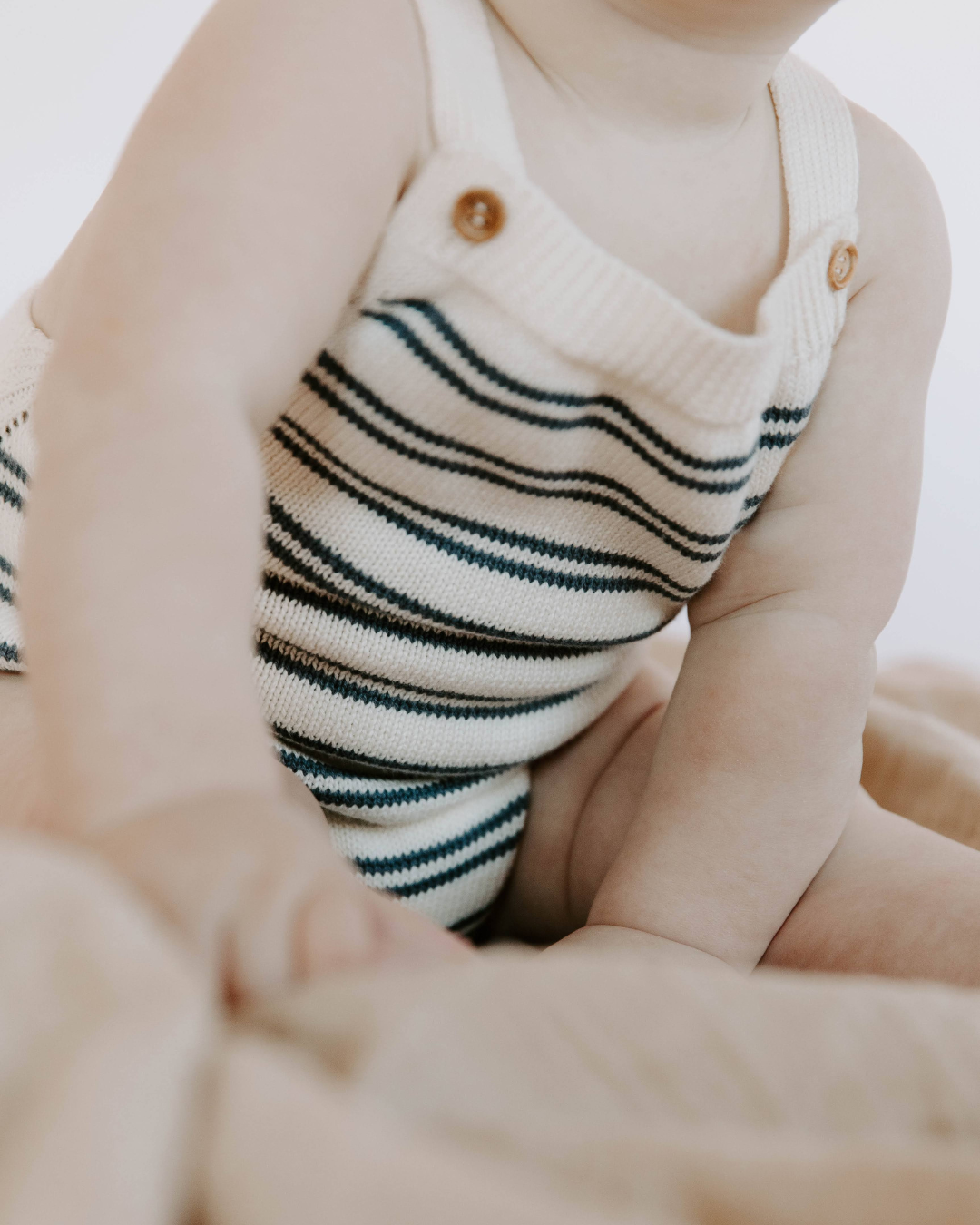 Dear Hayden – wholesale Overall - Baby – Bubbelromper i randig ekologisk bomullstrikå8