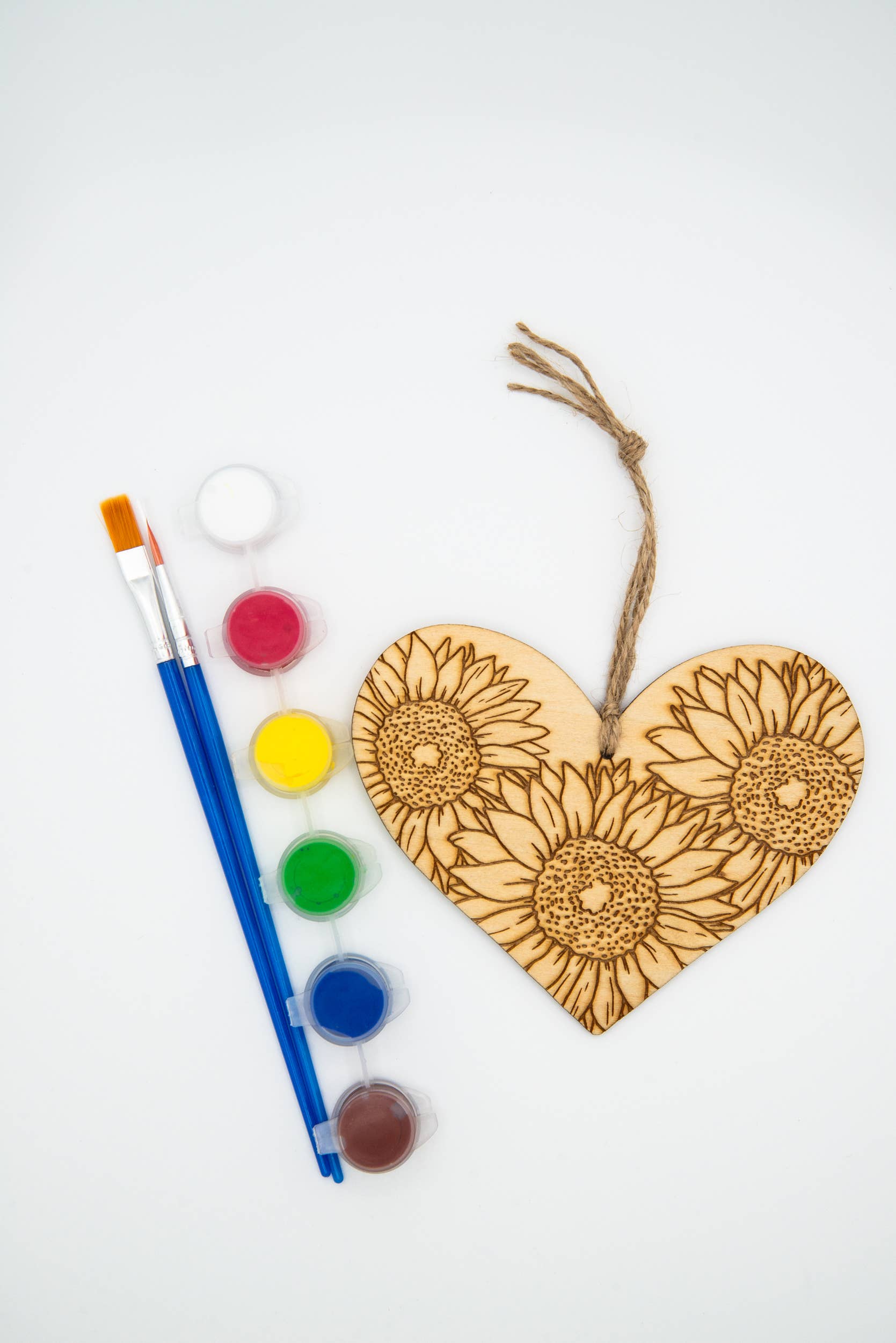 Jennifer Schiano Studio - Wholesale DIY Craft Kit - Paint Your Own Kit: Floral Heart Hangers0