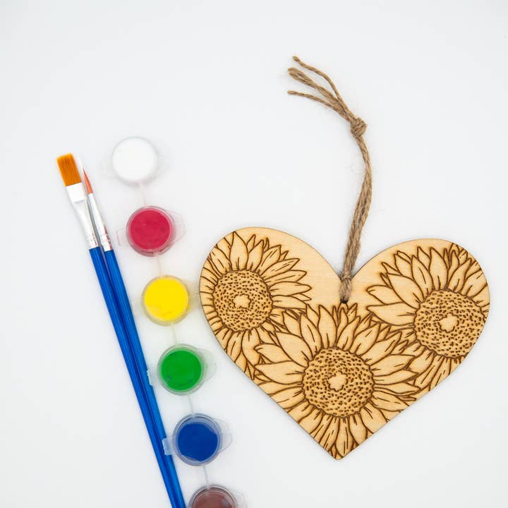 Jennifer Schiano Studio - Wholesale DIY Craft Kit - Paint Your Own Kit: Floral Heart Hangers