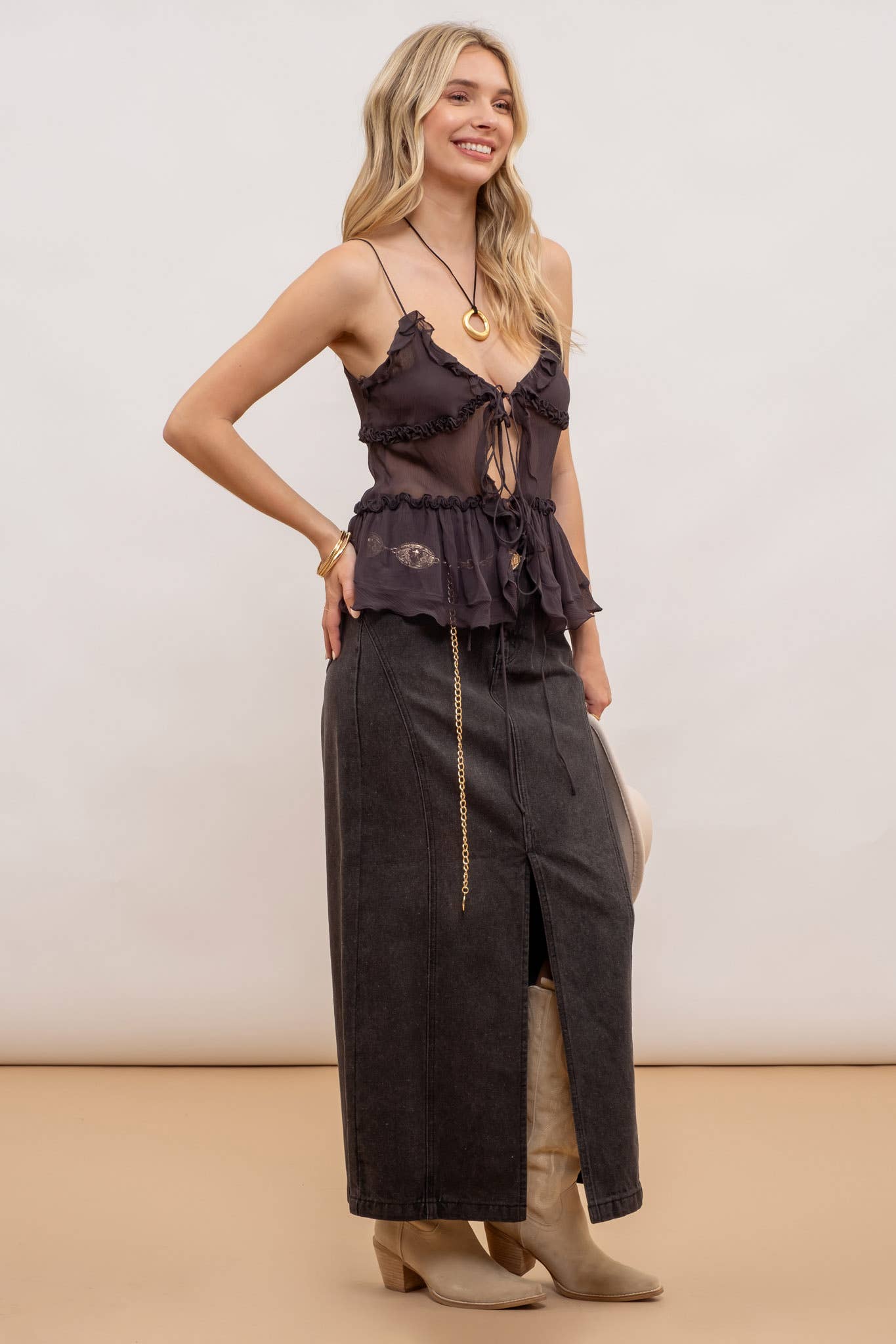 ZWART MIDIROK VAN DENIM MET PANELEN voor groothandel op Faire2