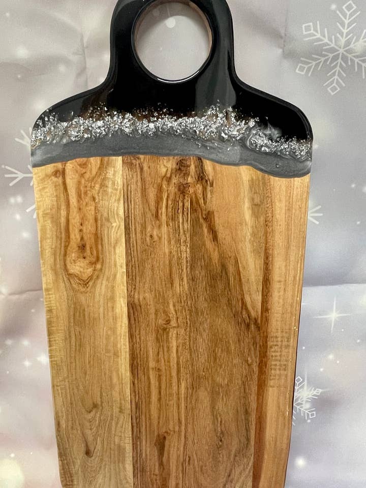 Epoxi- och träserveringsbräda i svart/silver för wholesale av Creative Designs