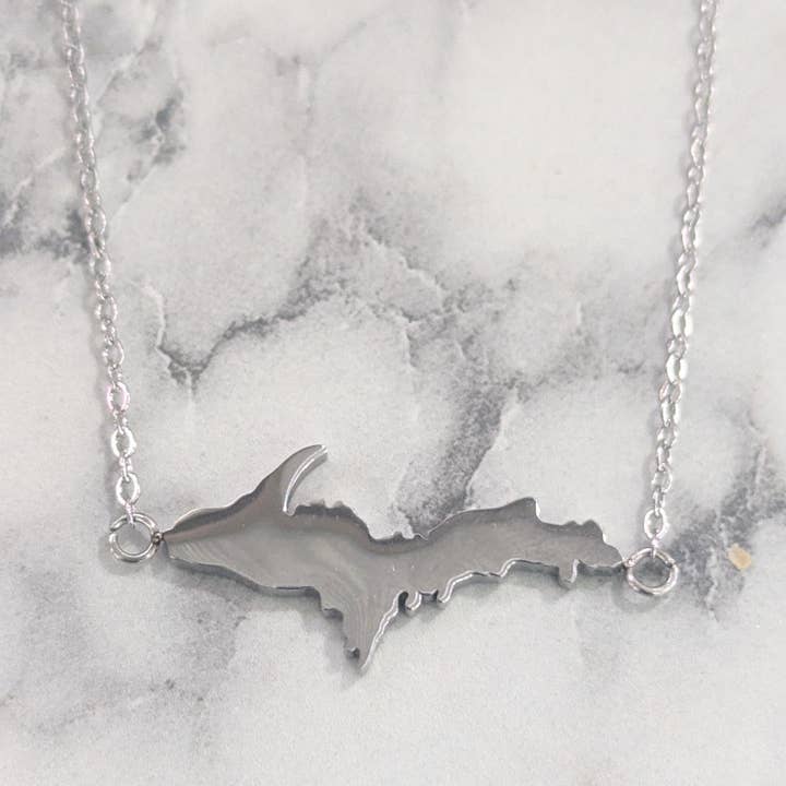 Halskette auf der oberen Halbinsel von Michigan für den Großhandel von Designs By Evon