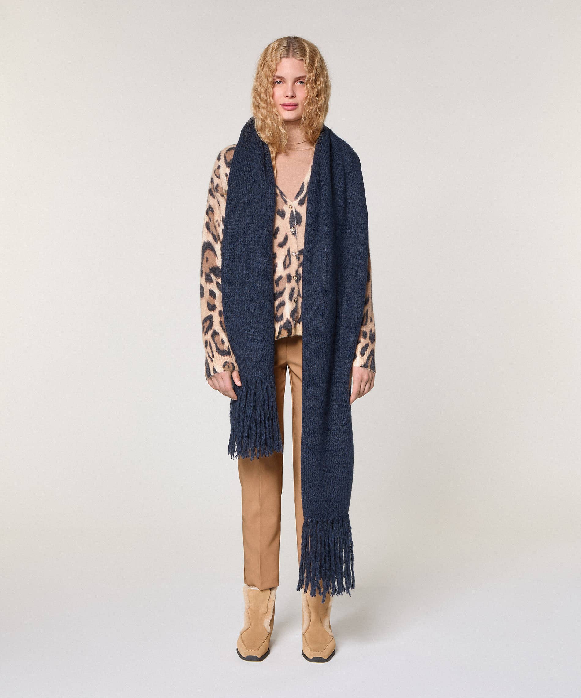 Rodier - Wholesale Scarf - Women's - Long chunky knit scarf3