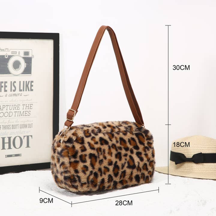 House of Milano - Wholesale Crossbody Bag - Women's - 25421 Leopard Print Faux Fur Crossbody Bag6
