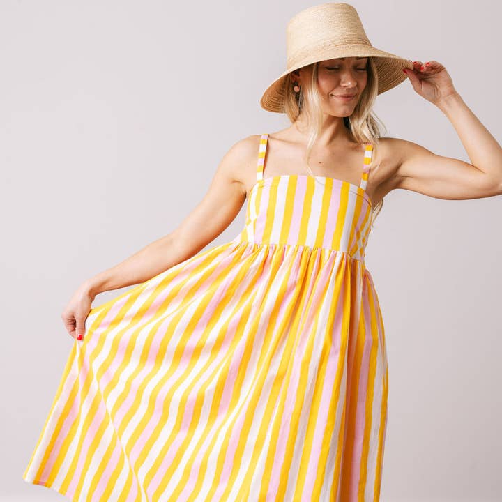 Sunshine Tienda - Wholesale Bucket Hat - Women's - Birdie Palm Bucket Hat1