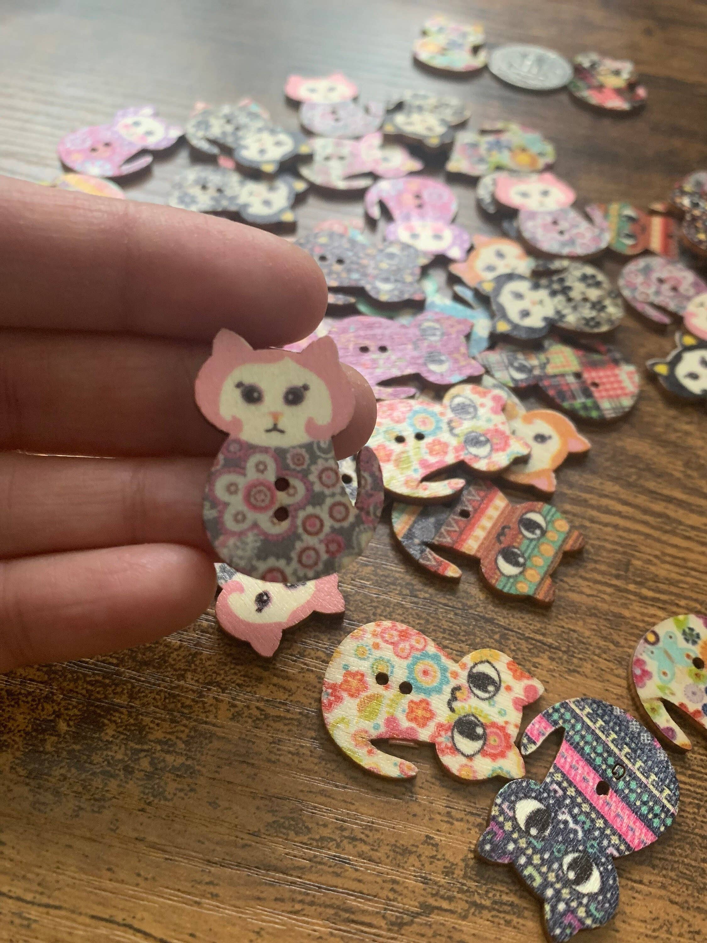 Magnifique Hearts - Wholesale Sewing Button/Snap - Wooden Cat Buttons, 1.2 Inch, Cat Buttons, Assorted Styles,4