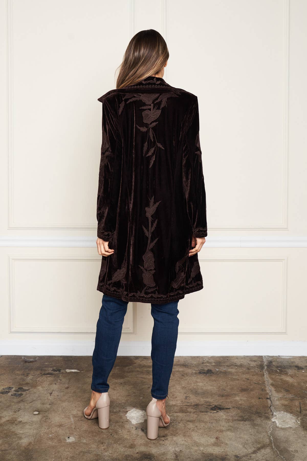 Paparazzi – Engroshandel Jakke - Dame – XY-8176 Stretch fløjl knap tonal broderet jakke5