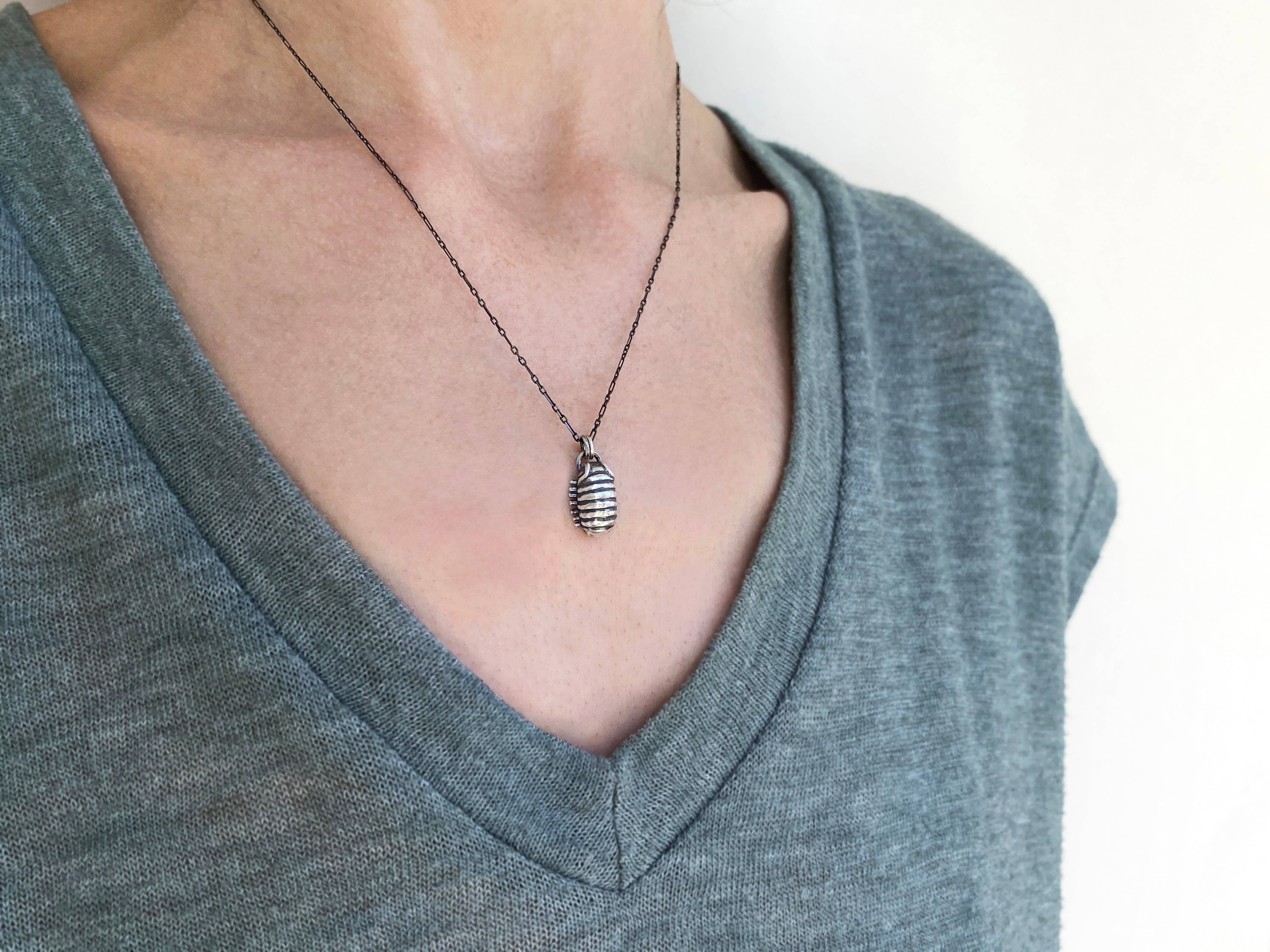 Blue Dot Jewelry - Wholesale Pendant/Charm Necklace - Silver Roly Poly Necklace4