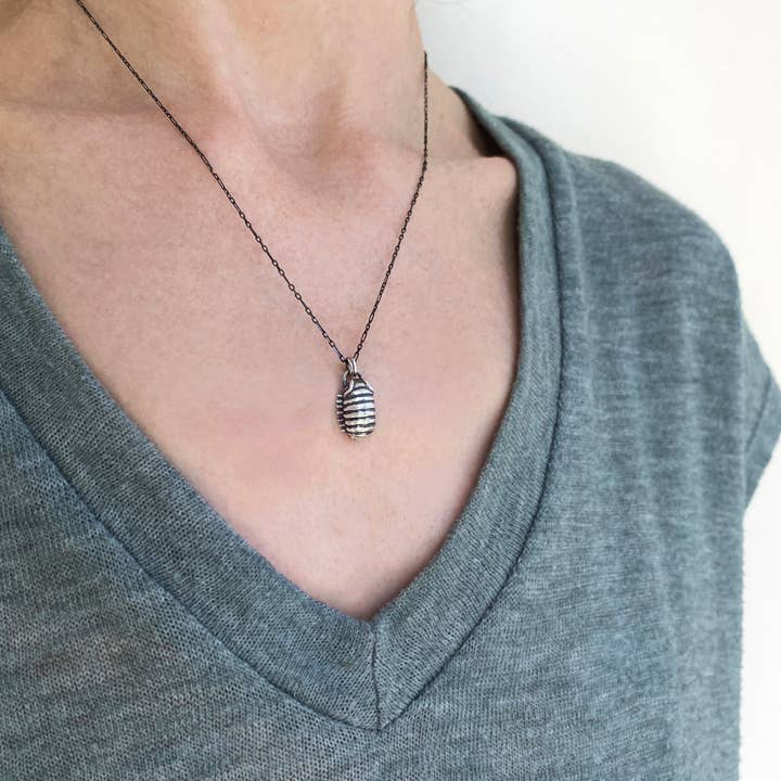 Blue Dot Jewelry - Wholesale Pendant/Charm Necklace - Silver Roly Poly Necklace4