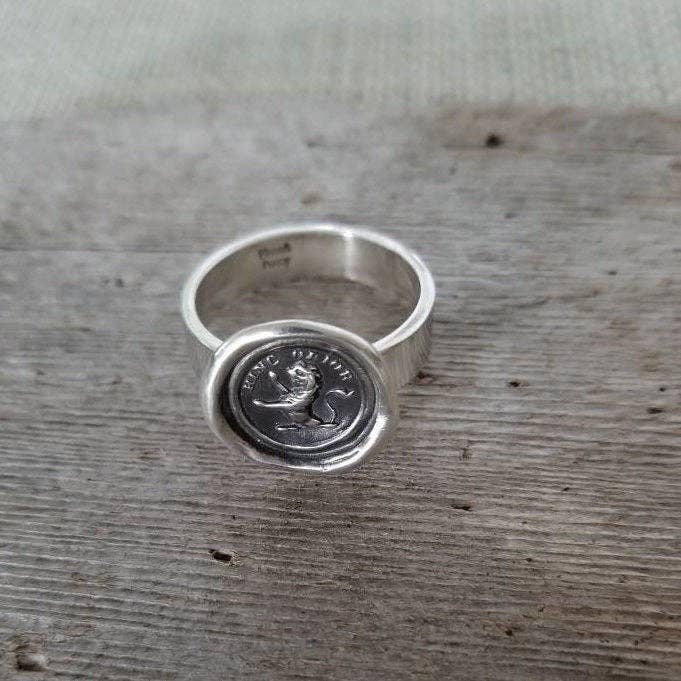 Plum and Posey – wholesale Signetring – Bli ett lejon - Härifrån stiger jag Ring2