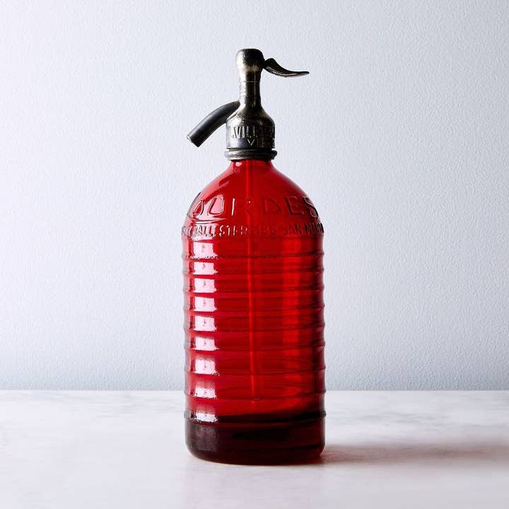 1 liter klassieke Seltzercollectie - Lourdes Red voor wholesale door The Seltzer Shop