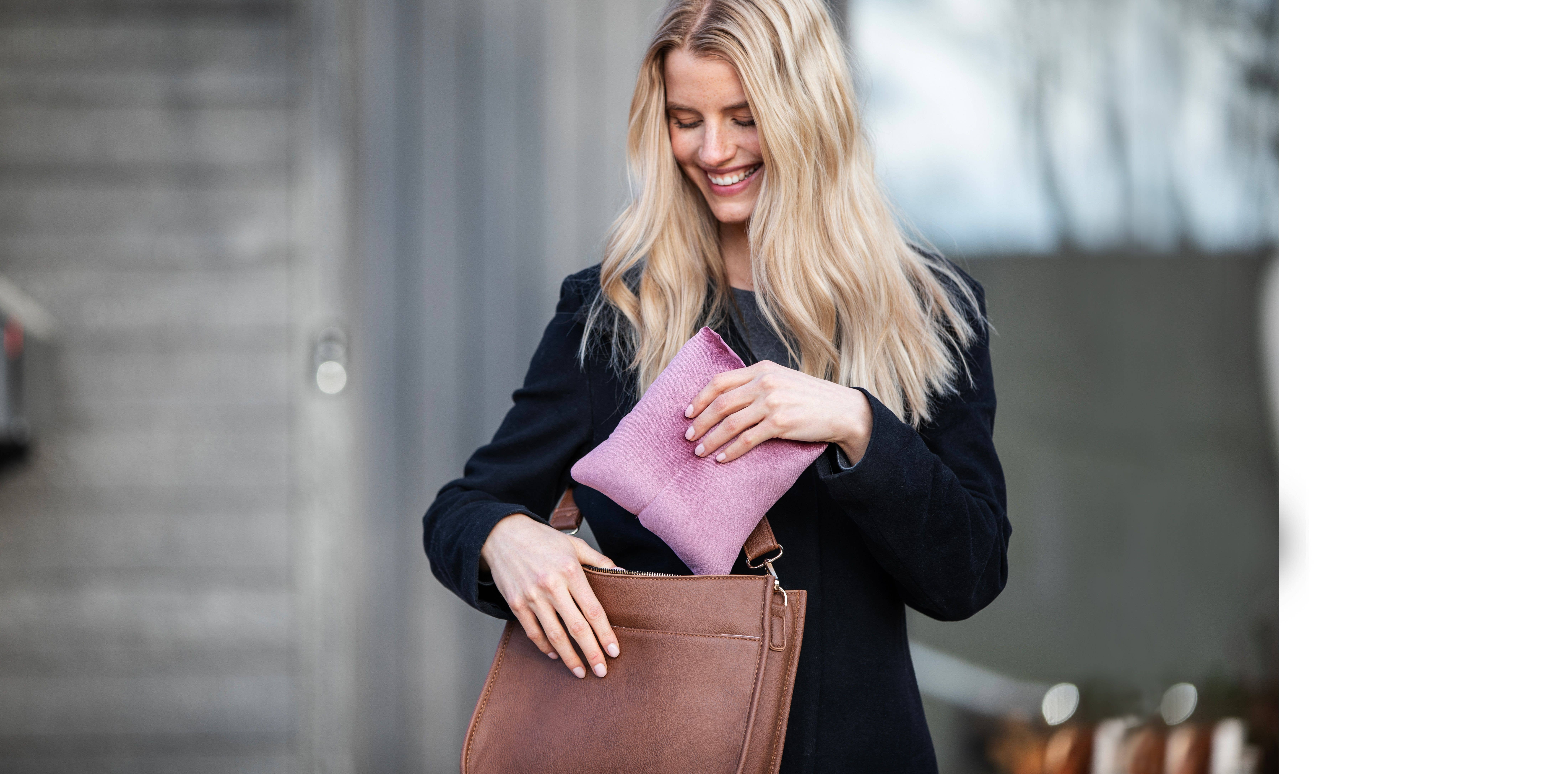 DM Merchandising - Vendita all'ingrosso Sciarpa - Donna - Assortimento di sciarpe imbottite ripiegabili Britt's Knits2