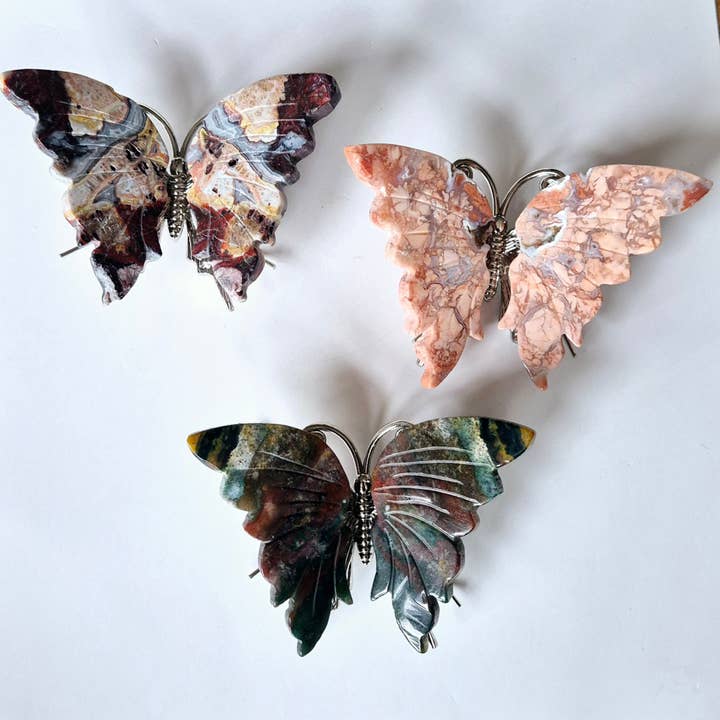 Moonlight Gemstones - Wholesale Spiritual Stone/Crystal - Petal Agate Agate Butterfly Crystal Carving Gemstone butterfly with metal body 10cm2