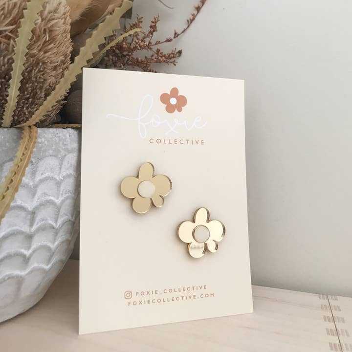 Foxie Collective - Wholesale Dangle Earrings - Moon Flower Midi Studs Earrings | Gold + Cream | WHOLESALE