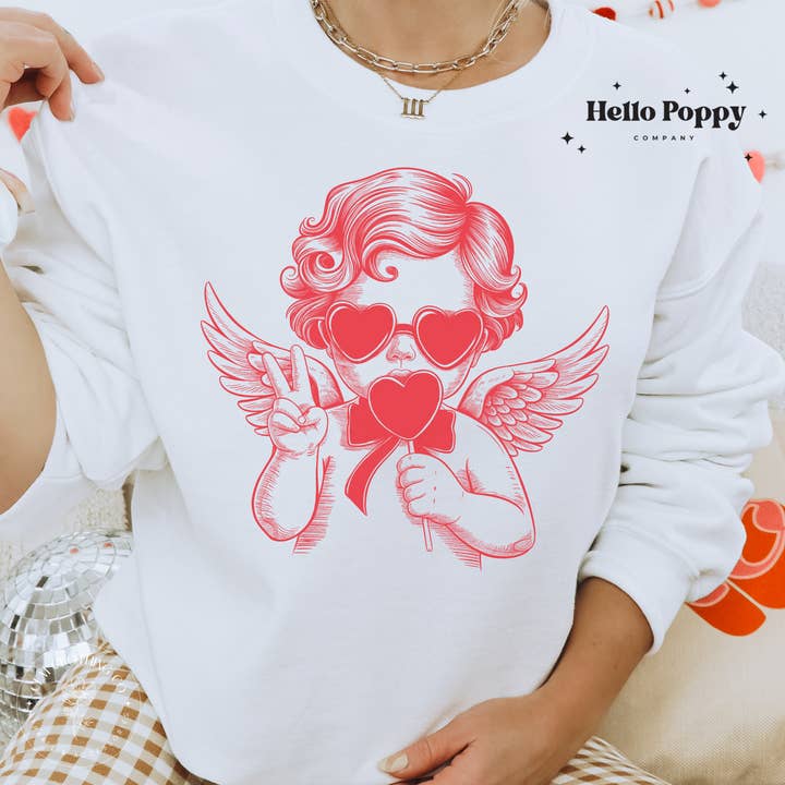 Sweatshirt ras du cou rétro Cupidon sucette (rouge) de la Saint-Valentin pour la vente par Hello Poppy Company