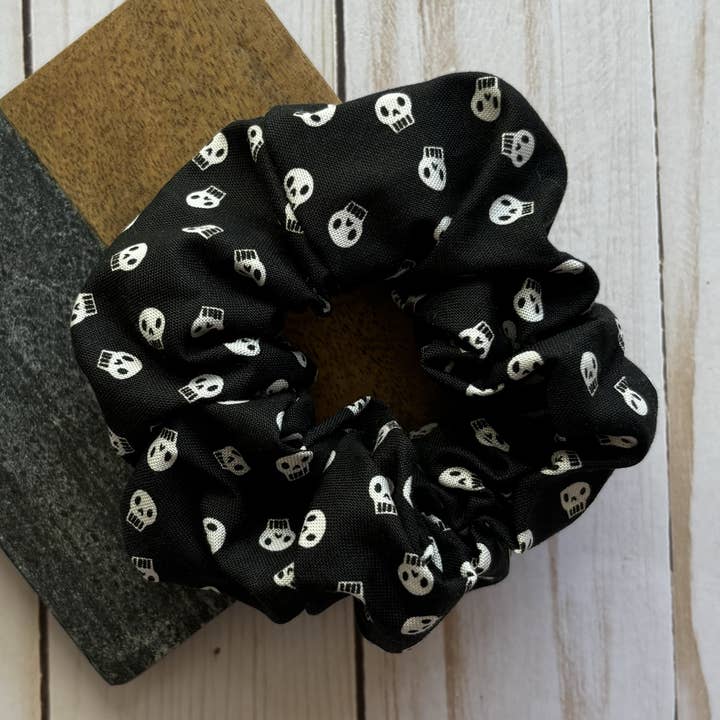 Elastico nero fatto a mano per Halloween con teschi per la vendita all'ingrosso da parte di QuietJoy