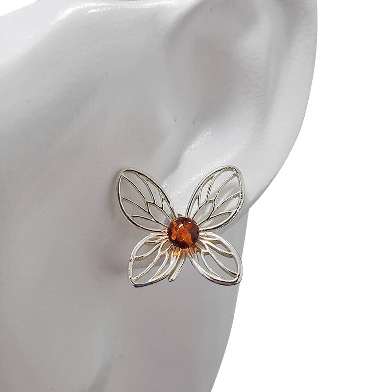 Amberman – Großhandel Ohrstecker – Ohrstecker aus Sterlingsilber mit Schmetterlingsmotiv und Cognac-Bernstein1