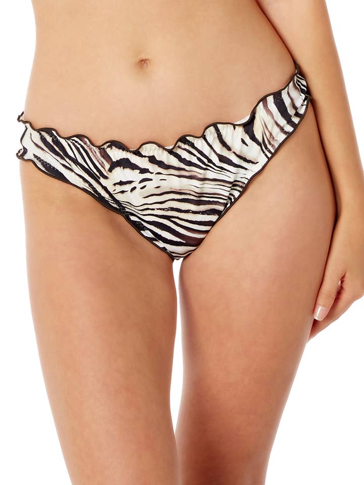 Naisha basse brésilienne pour la vente par Red Point