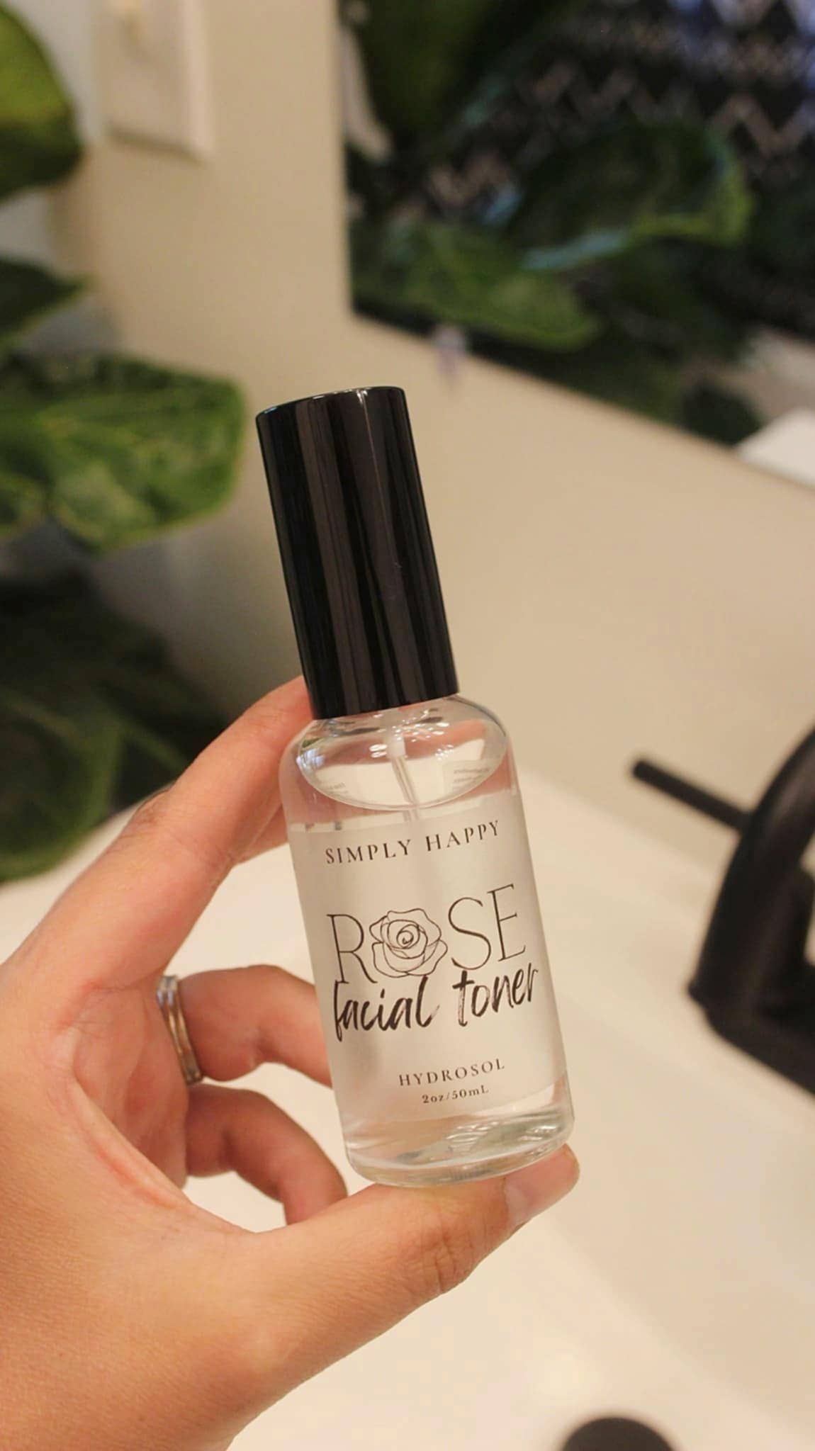 Simply Happy – wholesale Ansiktstoner – Rosenvatten | Hydrosol4