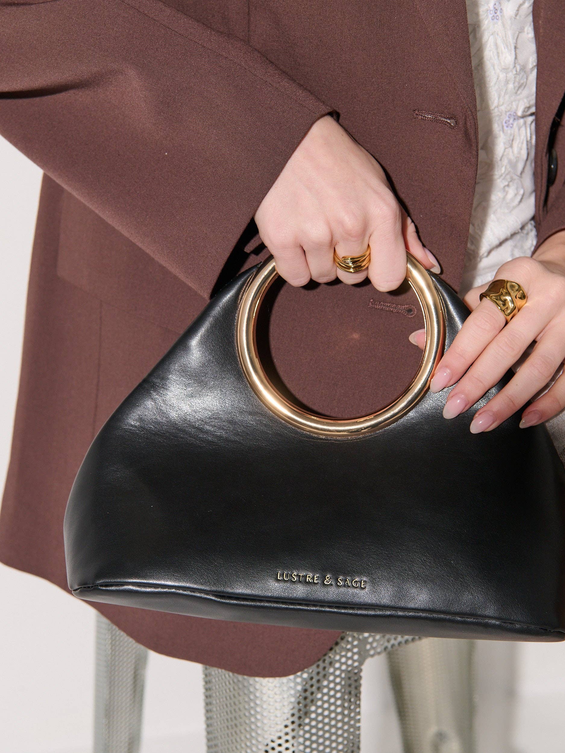 Angels Whisper Accessories - Wholesale Top handle bag – women's - Hailey Statement Handle Bag in Black2