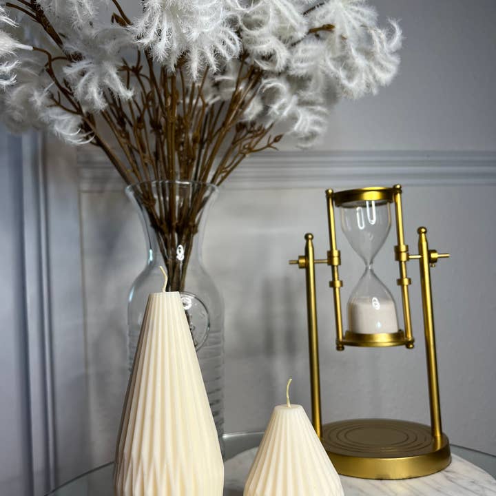 Grande bougie en forme de lanterne pour la vente par Crafted Gifts Atelier