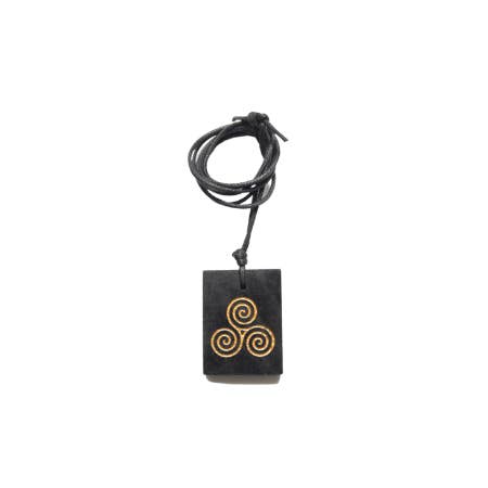 Celtisk Triskle rektangulært shungit-halskæde for engroshandel hos EMTUACASA