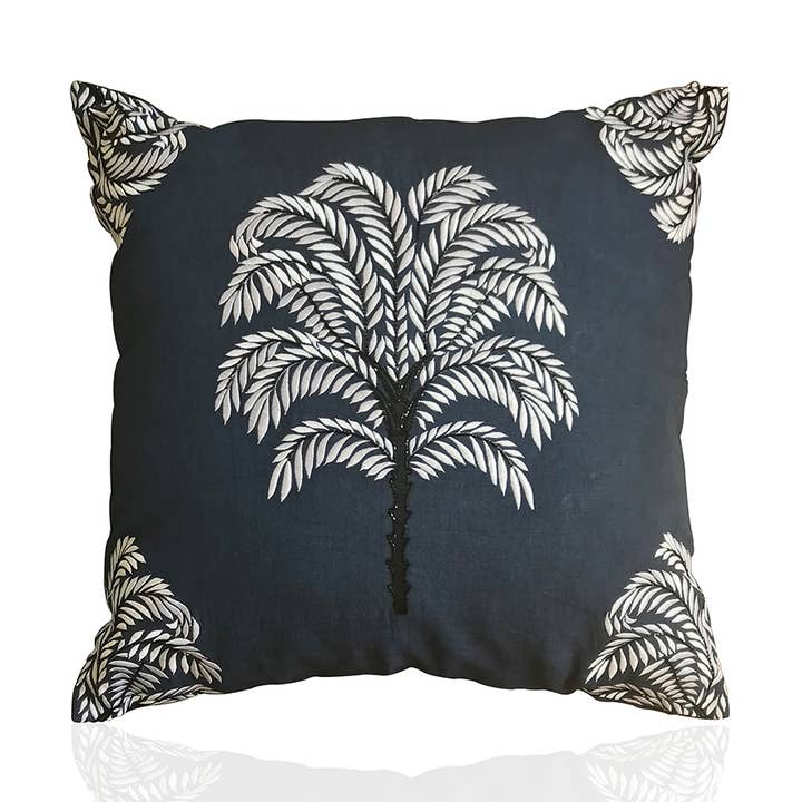 Funda de almohada palmera azul medianoche, 24 pulgadas cuadradas para venta al por mayor de Artesa Studio