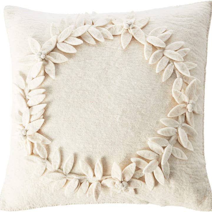 Arcadia Home - Vente Coussin décoratif - Coussin Couronne de Poinsettia Fait Main – Crème 20", Noël Tous les Jours6