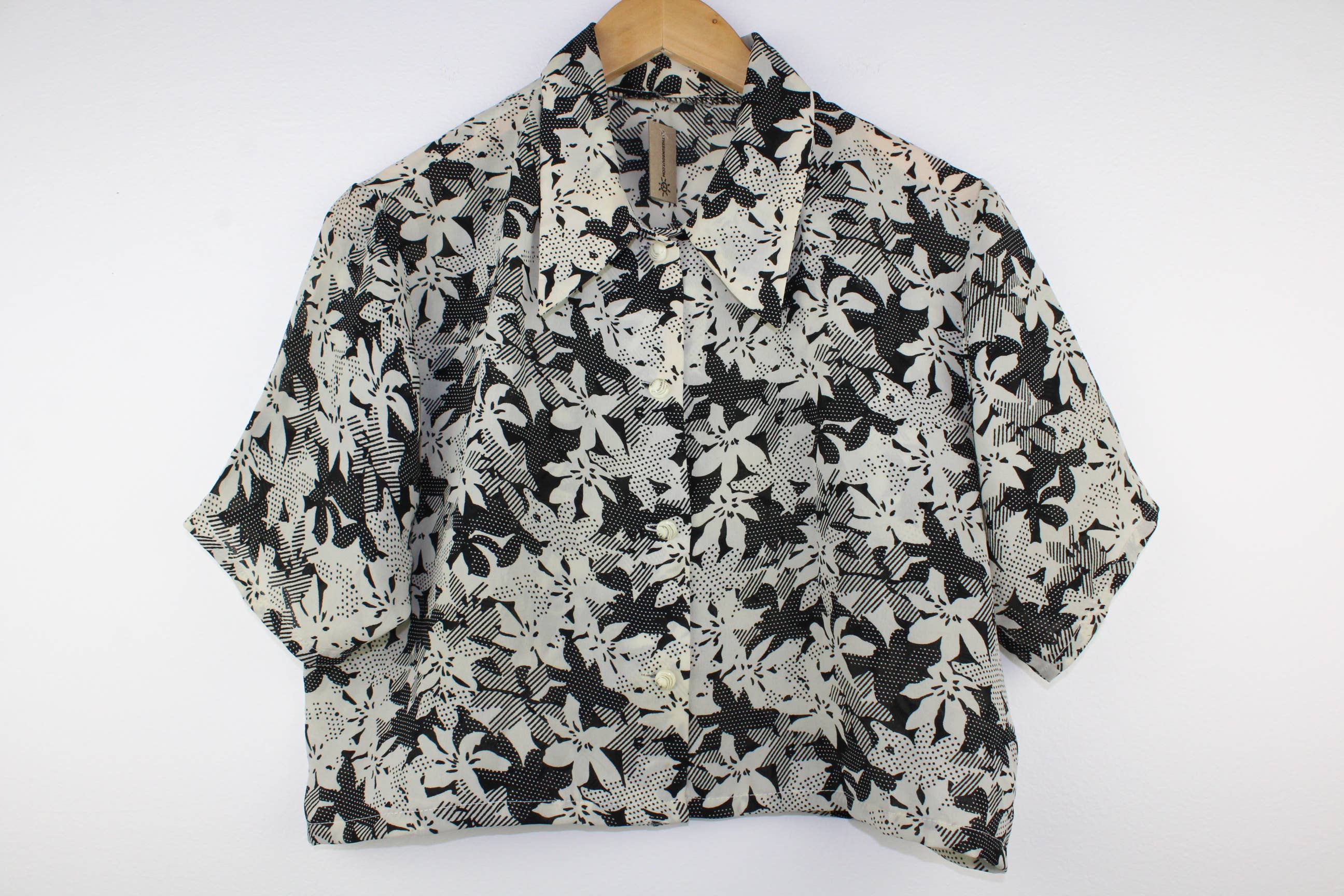 Sun's Out! - Wholesale Button Down Shirt - Women's - Reworked Vintage Short-Sleeve Button Up Blouse - Cropped12