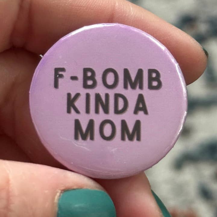 F Bomb Kinda Mom 3,18 cm kylskåpsmagnet för wholesale av Stone Donut Design, LLC