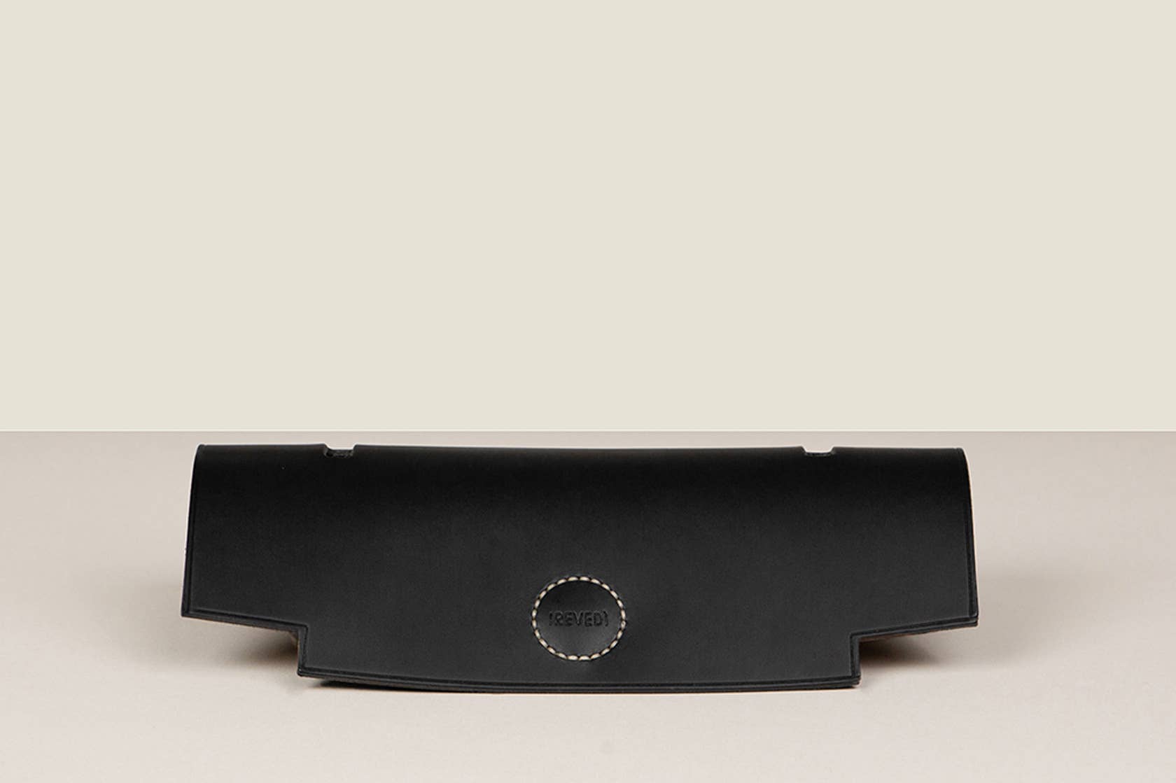 Irevedì – Engroshandel Taskerem - Dame – Sort klap i vegetabilsk læder1