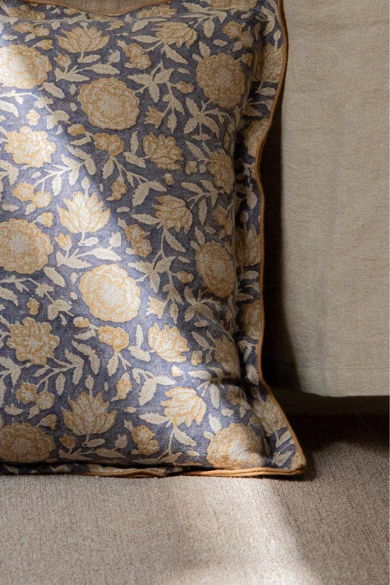 Live Linen – wholesale Prydnadskuddfodral – Blocktryck Riva Linnetyg Kuddfodral – Miljövänlig2