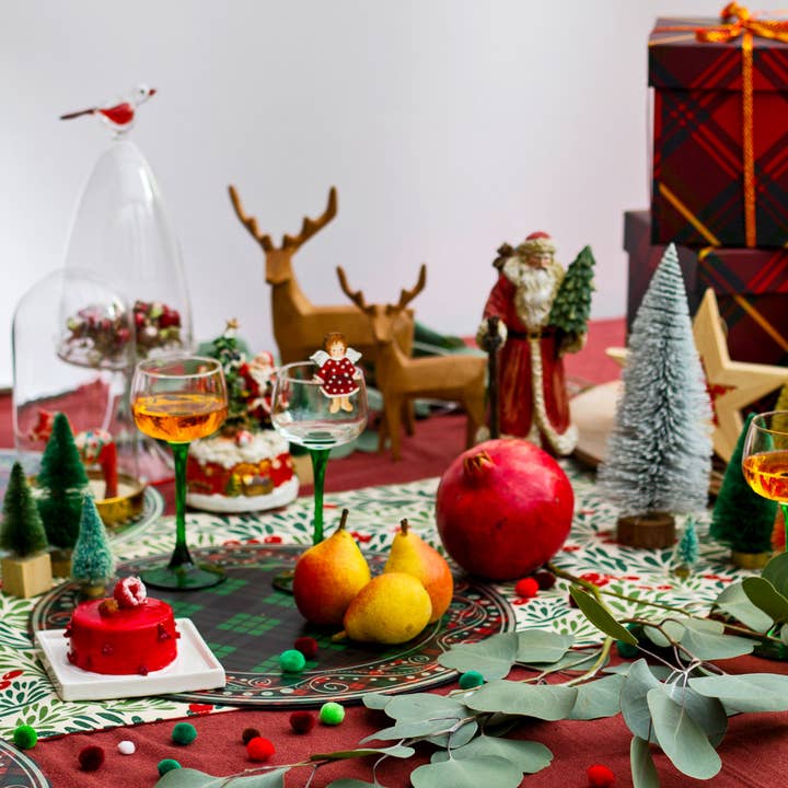 Emily Evans - Wholesale Placemat - Metal Christmas Rock Charger Plate - Green Tartan4