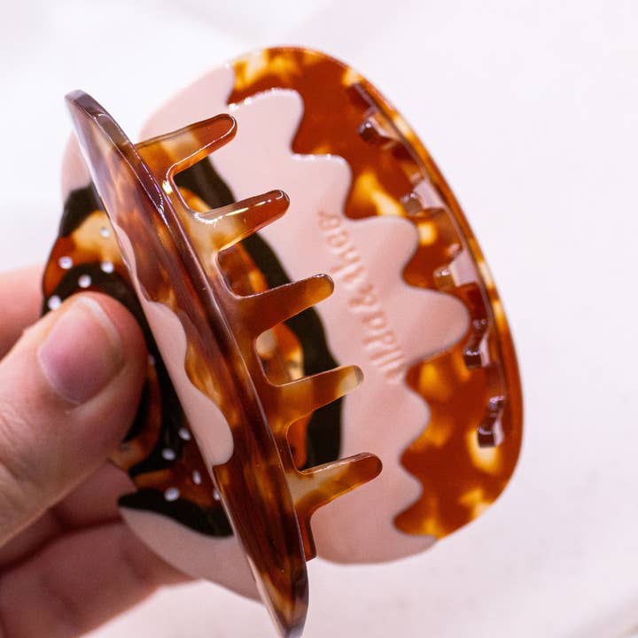 Tilda&Theo - Wholesale Hair Clip - Women's - Hair clip cinnamon roll hair claw Sweden hairclip funny2